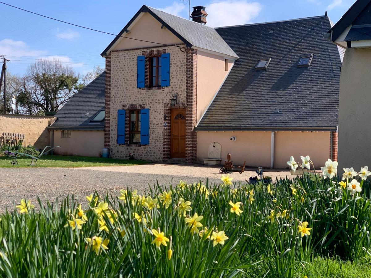 Les Logis Du Breuil Bed & Breakfast Marchéville Exterior photo