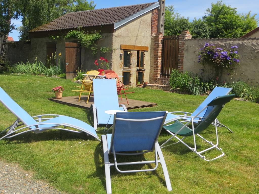 Les Logis Du Breuil Bed & Breakfast Marchéville Exterior photo