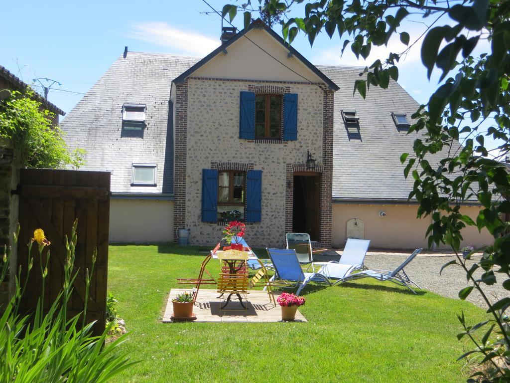 Les Logis Du Breuil Bed & Breakfast Marchéville Exterior photo